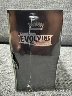Nintendo Pokemon TCG Sword & Shield Evolving Skies Elite Trainer Box ETB sealed 820650808944 - Image 3