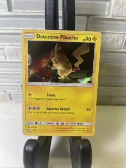 Detective Pikachu Detective Pikachu 10/18 Holo Pokemon - Image 1