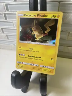 Detective Pikachu Detective Pikachu 10/18 Holo Pokemon - Image 3