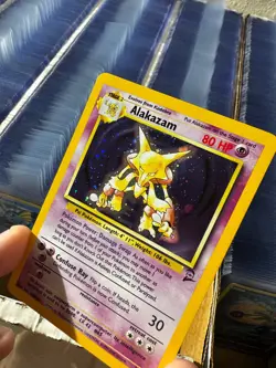Alakazam 1/130 Holo Rare Base Set 2 Pokemon Card creased - Image 3