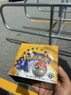 Wizards of the Coast Pokemon TCG Base Set 1st Edition Booster Box English 1999 - Image 1