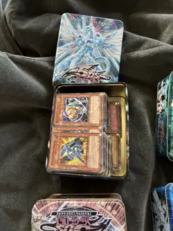 Konami Yu-Gi-Oh! TCG 5D's Tin Lot (4) Plus over 400 Cards - Image 2