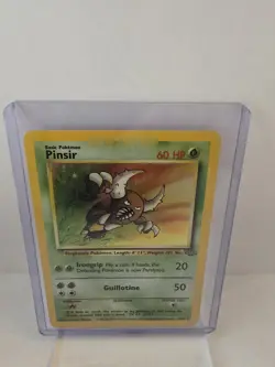Pokemon Trading Card Pinsir Holo 9/64 - Image 1