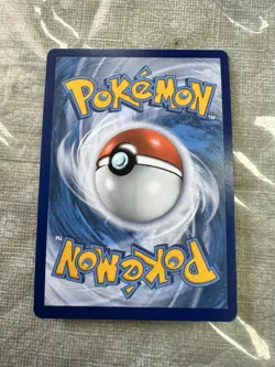 Pokemon TCG Reshiram Amazing Rare Vivid Voltage - Image 2