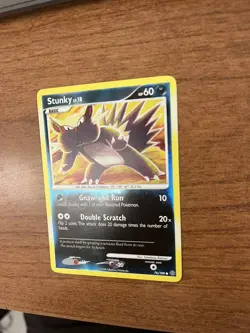 Pokemon Stunky 76/100 Reverse Holo Stormfront 2008 HP - Image 3