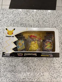 Pokemon 25th Anniversary Celebrations Pikachu VMAX Premium Figure Collection New - Image 1