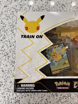Pokemon 25th Anniversary Celebrations Pikachu VMAX Premium Figure Collection New - Image 2