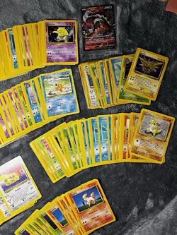 Pokemon TCG 261 bulk card lot - Image 1