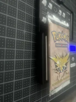 Pokemon 1st Edition Fossil Booster Pack Factory Sealed Zapdos WOTC Heavy 21.09g - Image 2