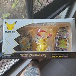 POKEMON Celebrations Premium Figure Collection Pikachu Vmax - Image 1