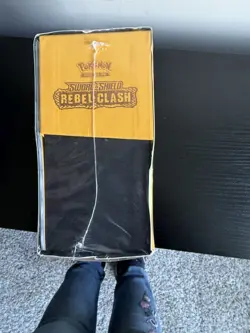 Pokemon Sword and Shield Rebel Clash Elite Trainer Box 820650807008 - Image 1