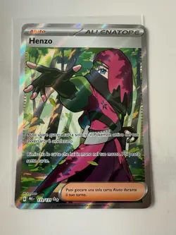 Atticus/Hanzo Prismatic Evolutions Pokemon TCG Full Art Trainer Card Italian - Image 1