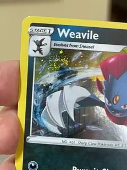 POKEMON WEAVILE SWSH246 PROMO BLACK STAR COSMOS HOLOFOIL WITH 2 SWIRLS NM CARD - Image 3