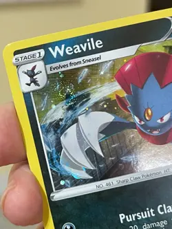 POKEMON WEAVILE SWSH246 PROMO BLACK STAR COSMOS HOLOFOIL WITH 2 SWIRLS NM CARD - Image 4
