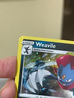 POKEMON WEAVILE SWSH246 PROMO BLACK STAR COSMOS HOLOFOIL WITH 2 SWIRLS NM CARD - Image 5