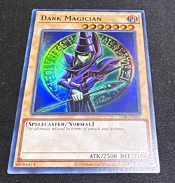 Yu-Gi-Oh! Dark Magician LOB-EN005 Ultra Rare Foil Eng 2500/2100 Unlimited - Image 1