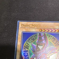 Yu-Gi-Oh! Dark Magician LOB-EN005 Ultra Rare Foil Eng 2500/2100 Unlimited - Image 2