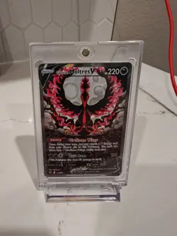 Pokemon TCG Galarian Moltres v Alternate Full Art Card 177/198 - Image 2
