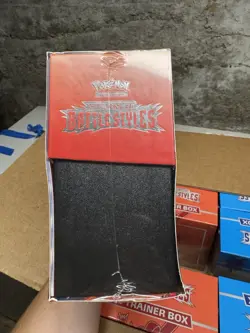 Pokemon TCG: Battle Styles Elite Trainer Box ETB Sealed Red - Image 3