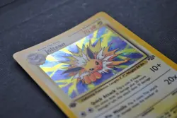 Jolteon #4 / 64 1st Edition Jungle Holo - NM - Pokemon 1999 - Image 4