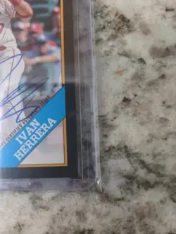 Topps 2023 Series 2 1988 Autograph Rookie Ivan Herrera Cardinals # 048/199 - Image 5