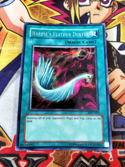 Harpie's Feather Duster sdd-003 (NM/LP) Secret Rare Yu-Gi-Oh! - Image 1