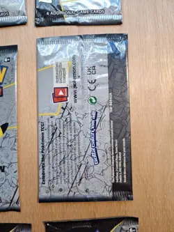 x10 Pokemon 25th Anniversary Celebrations Booster Pack Sealed - Image 3