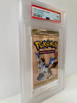1999 Pokemon Fossil 1st Edition – PSA 9 Booster Pack Sealed – Aerodactyl - Image 3
