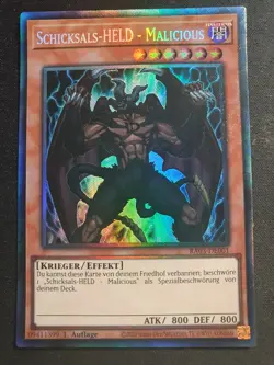 Yu-Gi-Oh! RA03-DE001 Schicksals-HELD - Malicious Collectors Rare NM 1st - Image 1