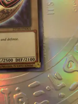 Yugioh! Dark Magician 25th-EN001 Ultra Rare 1st Edition M/NM - Image 3