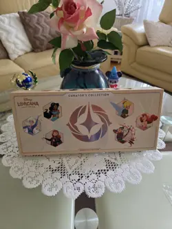D23 Disney Lorcana Curator's 2026 Coffret Box Heroines Edition - Image 1