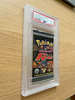 POKEMON | 1ST EDITION TEAM ROCKET 2000 | FOIL BOOSTER PACK | PSA 10 - Image 3