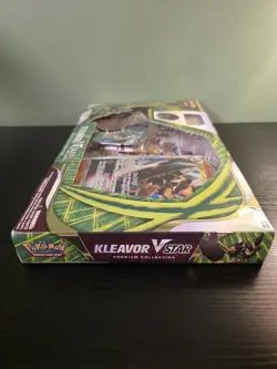 Pokemon TCG: Kleavor VSTAR Premium Collection - Factory Sealed 820650851254 - Image 3