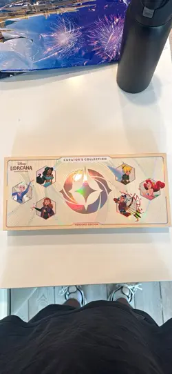 Disney Lorcana TCG Curator’s Collection Heroines Edition Box - Image 1
