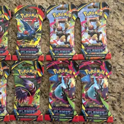 Pokemon TCG: ME Phantasmal Flames Sleeved Booster Packs (x10, Random Artwork) - Image 3