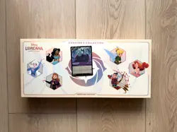 DISNEY LORCANA CURATOR’S COLLECTION: HEROINES EDITION IN HAND + PROMO CARD - Image 1