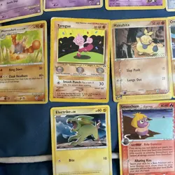 Pokemon Cards Joblot of 17 used - Image 4