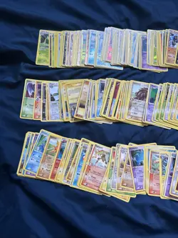 Vintage Pokemon Lot of 208 cards / 81 reverse-holo / 5 stamped / 122 normal - Image 3