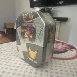 Pokemon TCG Lance’s Charizard V Celebration Tin 25th Anniversary Factory Sealed - Image 4