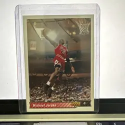 Upper Deck Michael Jordan 1992-93 Base Set #23 Chicago Bulls NBA Vintage Card - Image 1