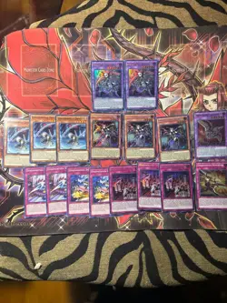 Yugioh Playset x3 Dinomorphia Therizia + Deck Core - Image 1
