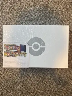 Pokemon TCG Sword & Shield Charizard Ultra-Premium Collection Box English 2022 - Image 2