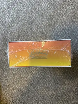 Pokemon TCG Sword & Shield Charizard Ultra-Premium Collection Box English 2022 - Image 4