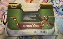 Pokemon Company Int'l Pokemon TCG Kleavor VSTAR Special Collection Box - Image 2