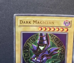 Yu-Gi-Oh! Dark Magician LOB-005 Ultra Rare Holo Unlimited Vintage Card - Image 4