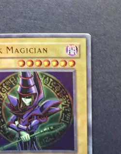 Yu-Gi-Oh! Dark Magician LOB-005 Ultra Rare Holo Unlimited Vintage Card - Image 5