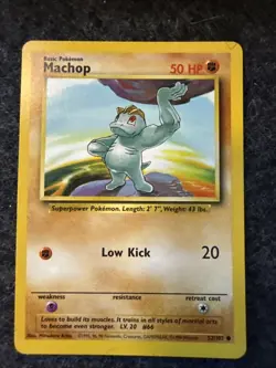 Machop 052/102 Base Set Regular - Pokemon TCG - Image 1