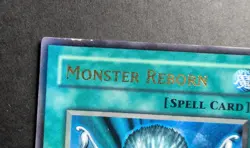 Yugioh Monster Reborn HL07-EN001 Holographic Rare Hobby League Moderately Played - Image 4