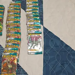 34 packs of Pokemon TCG HS Unleashed Booster Pack 10 Cards English Standard Size - Image 5