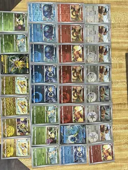 Pokemon TCG - Eevee and Eeveelutions Mixed Card Lot - Image 5